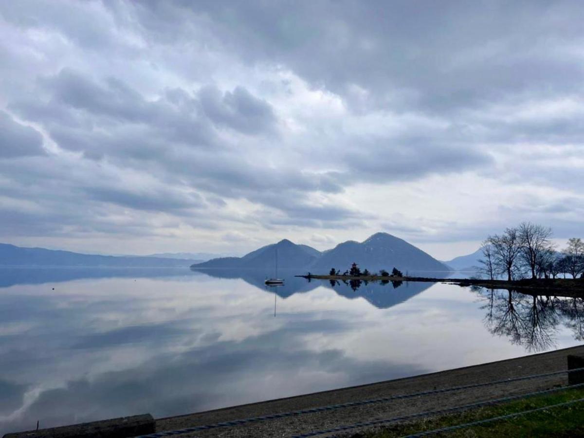 Yellow House By Lake Toya Toyako Zewnętrze zdjęcie
